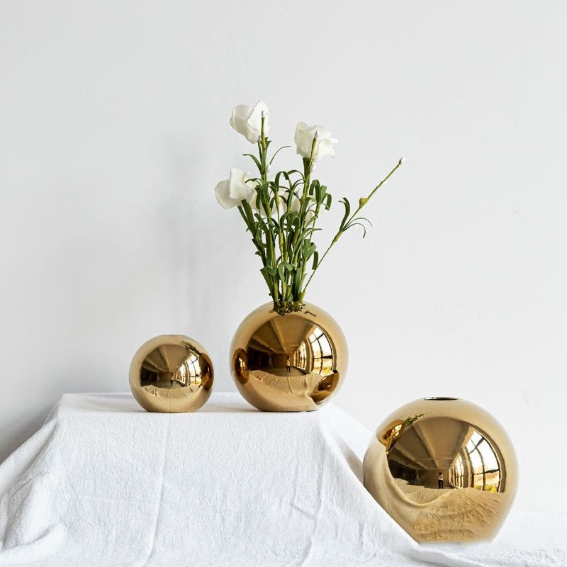 Golden Electroplated Ceramic Ball Flower Vase